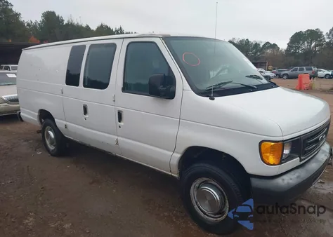 2004 Ford E-250 Commercial/Recreational z USA, uszkodzony, nr VIN 1FTNS24W84HA41025